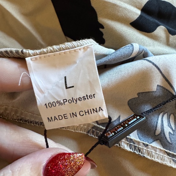 NWT Floral Black and Tan Button-Up Dress size large - Picture 4 of 4